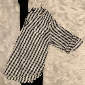Black and white striped Torrid top size 2x